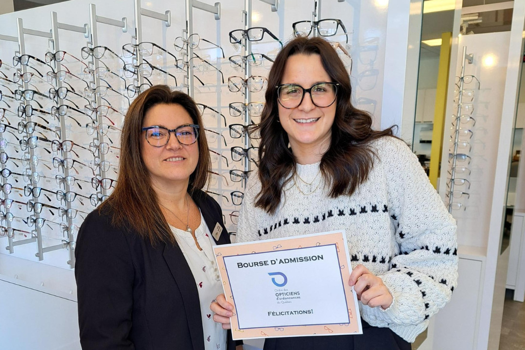 Bourse de 1 000 $ accordée à une étudiante en optique, Ordre des Opticiens | d’ordonnances du Québec